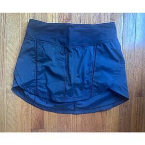Lululemon Skirt Black 6 Tall IN NWOT Condition
